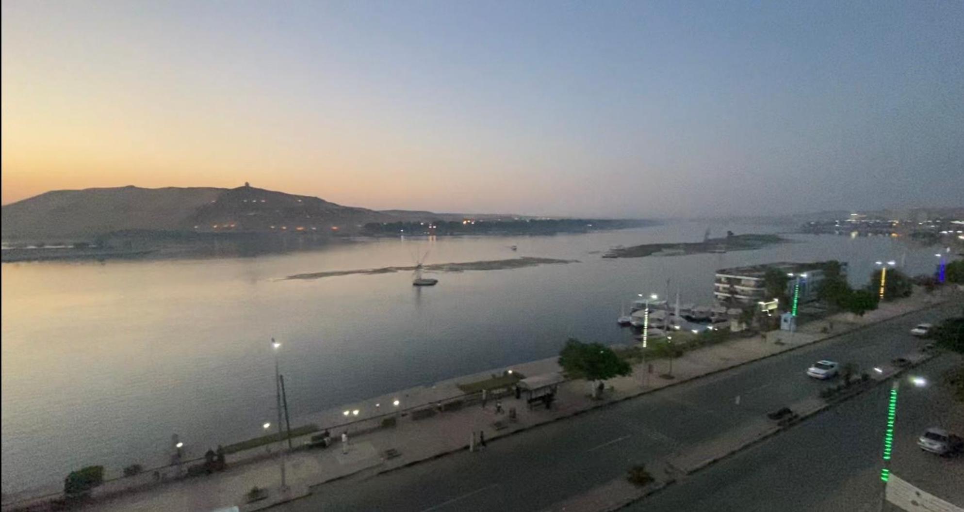 Aswan View 3 Bedrooms Exterior foto